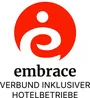 Rotes Logo mit stilisierter Person, Text: "embrace - Verbund inklusiver Hotelbetriebe".