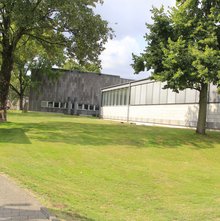 Bäume und Fassade des Museums Folkwang